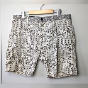 Stylish Gray Patterned Men's Shorts